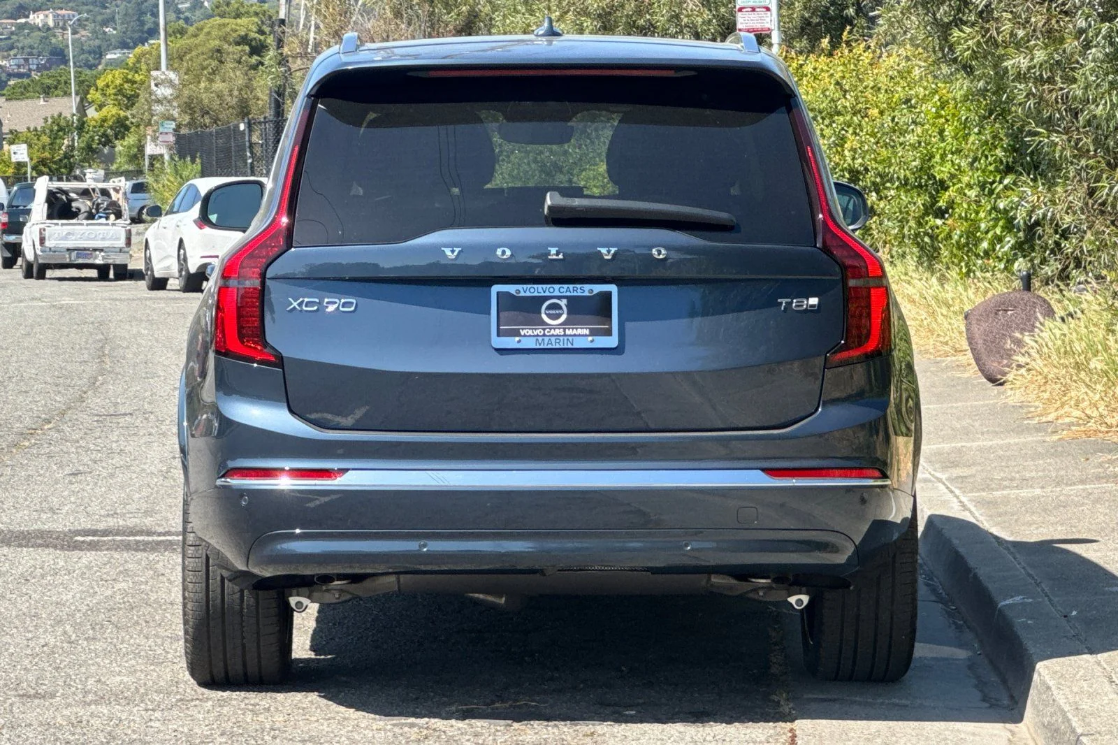 New 2026 Denim Blue Volvo T8 Plus 7-Seater image 7