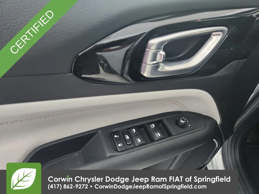 Certified Used 2025 Silver Jeep Limited image 20