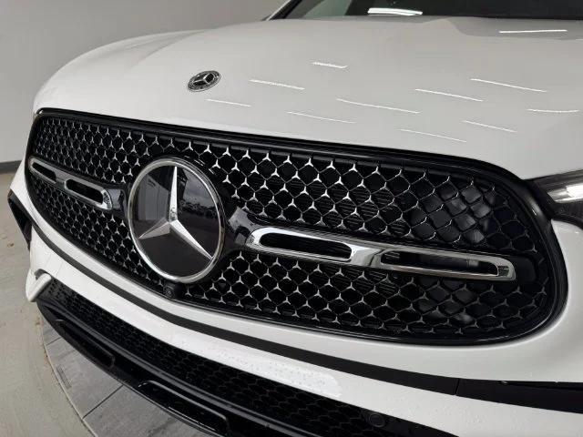 New 2026 Polar White Mercedes-Benz GLC 300 Coupe image 43