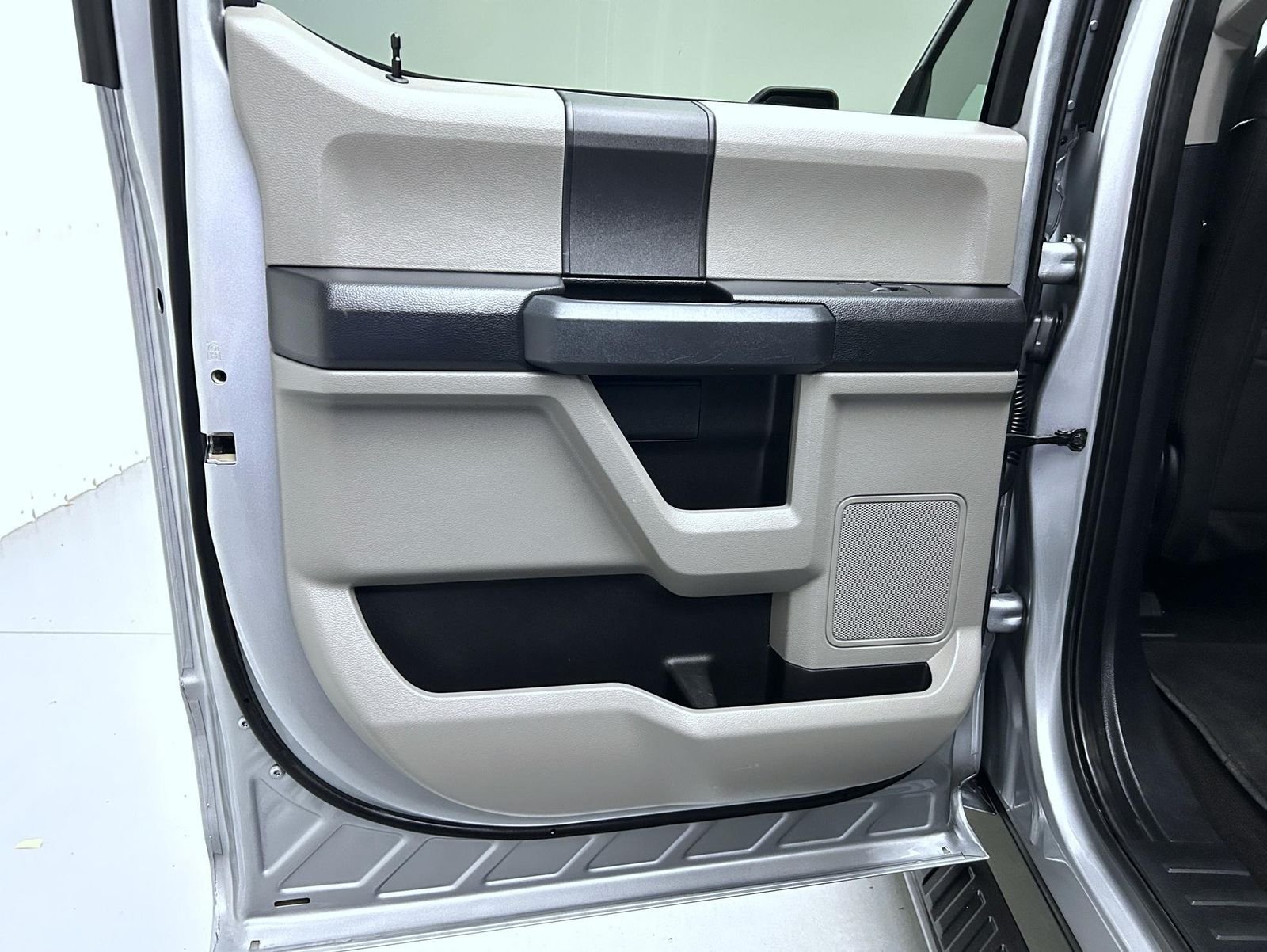 Used 2020 Silver Ford XL image 20