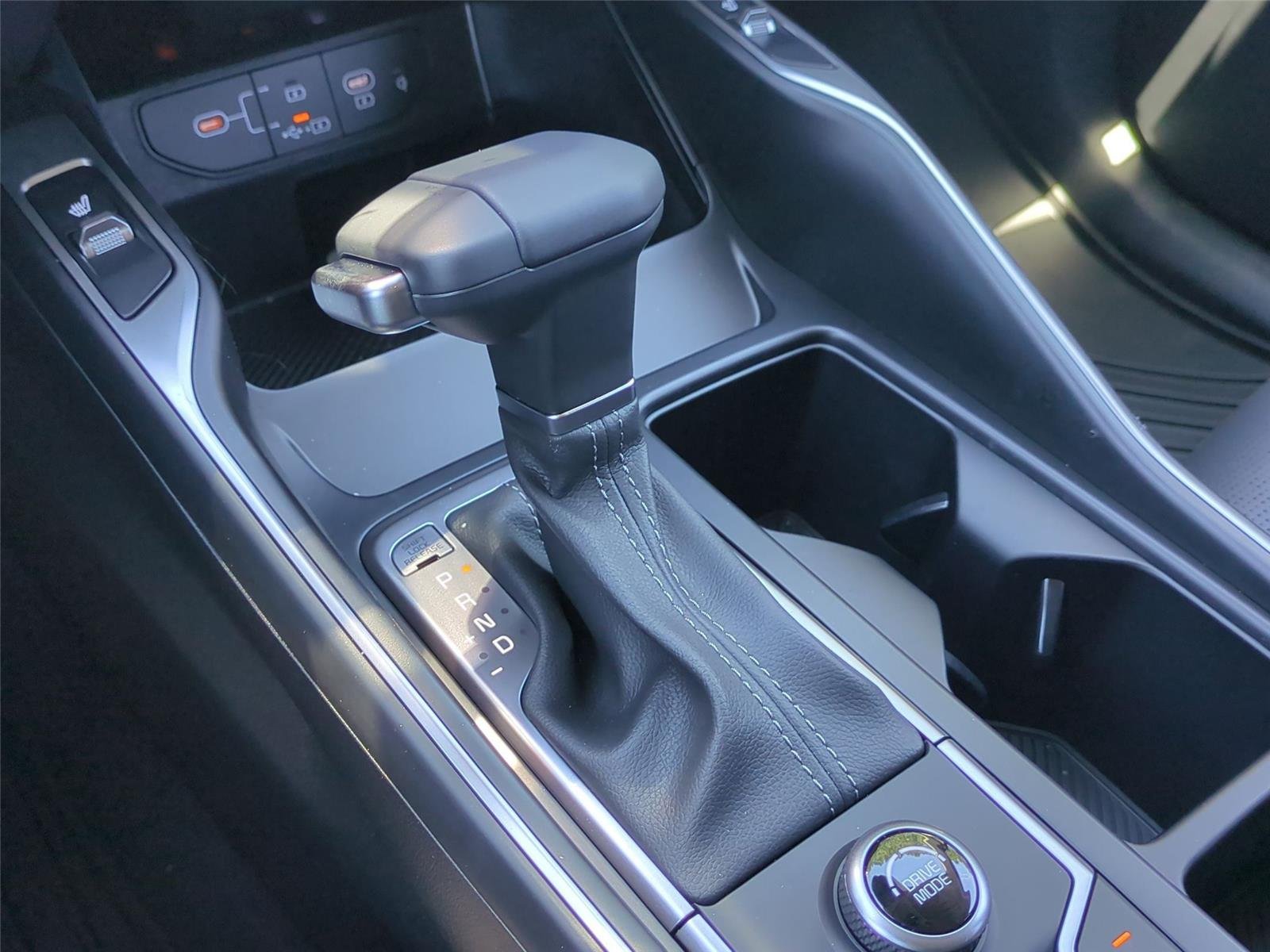 New 2026 Ivory Silver Kia S image 29