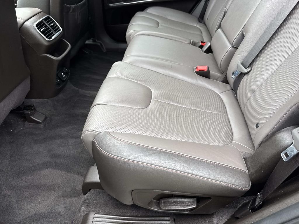 Used 2020 Gray Hyundai Limited image 15