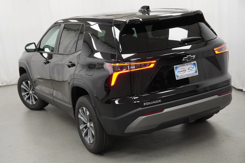 New 2027 Mosaic Black Metallic Chevrolet LT image 35