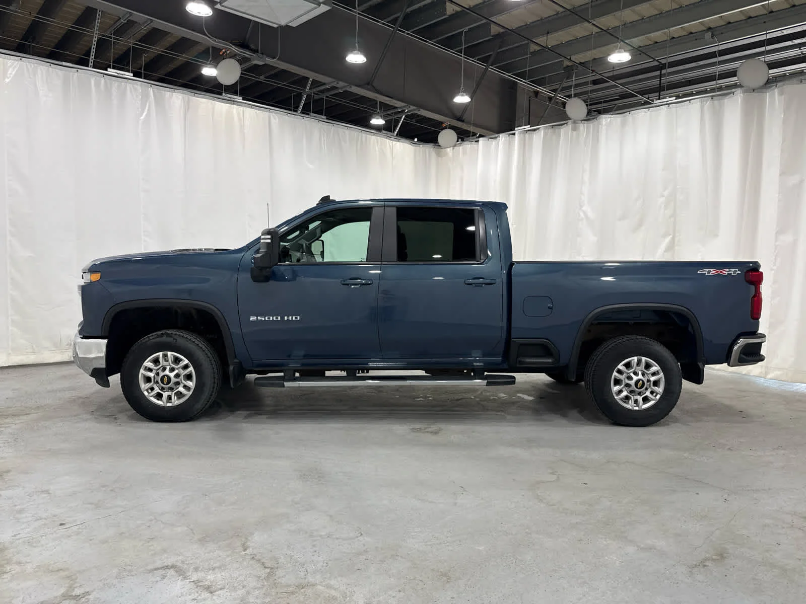 Used 2026 Lakeshore Blue Metallic Chevrolet LT image 2
