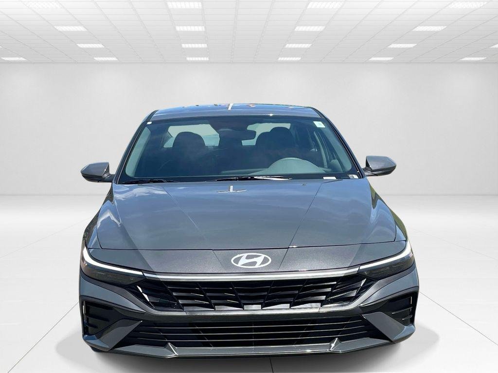 New 2026 Gray Hyundai SE image 2