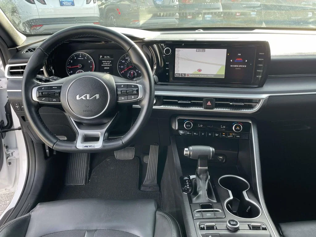 Used 2024 Glacial White Pearl Kia GT-Line image 4
