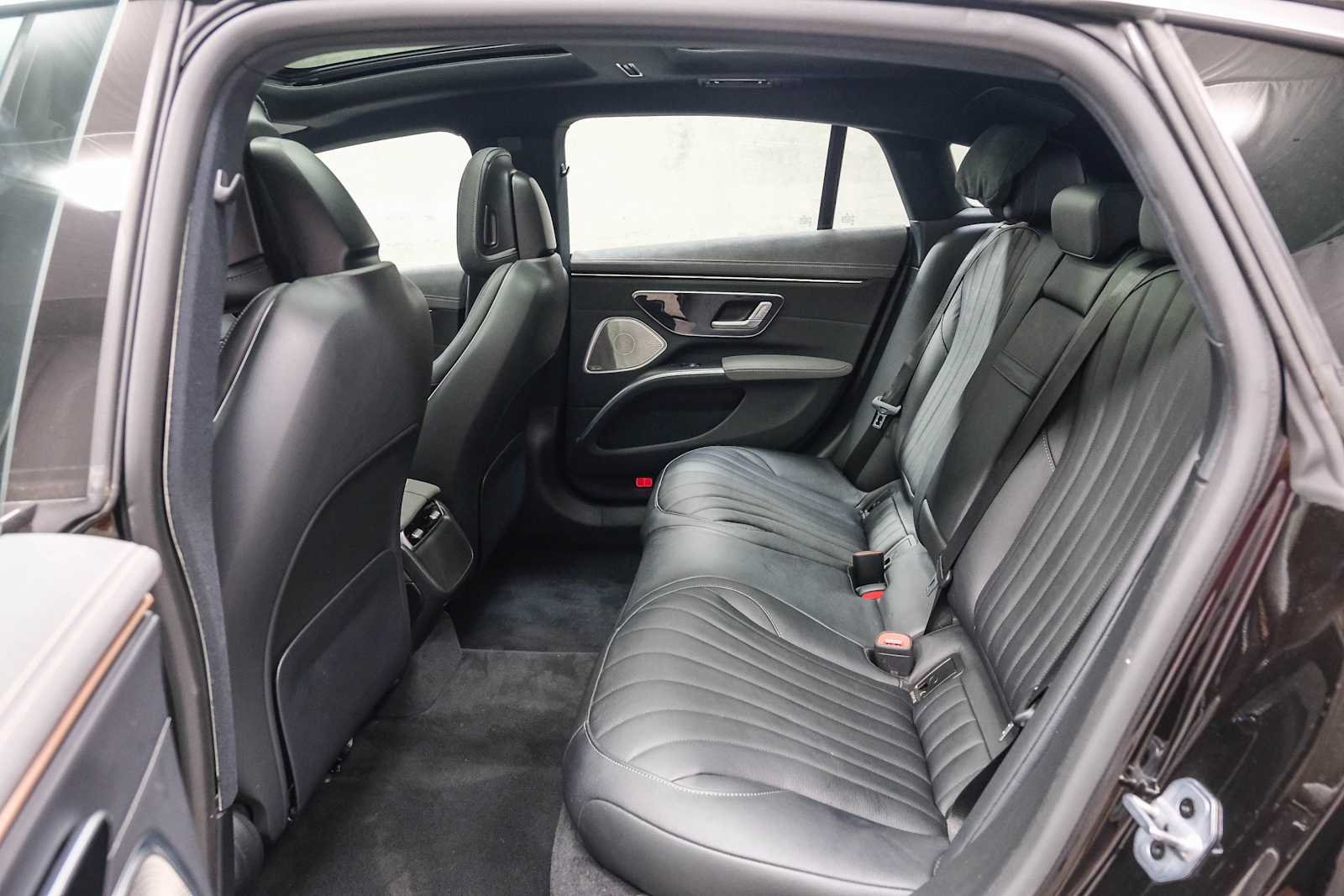 Certified Used 2022 Onyx  Black Metallic Mercedes-Benz EQS 450+ image 21
