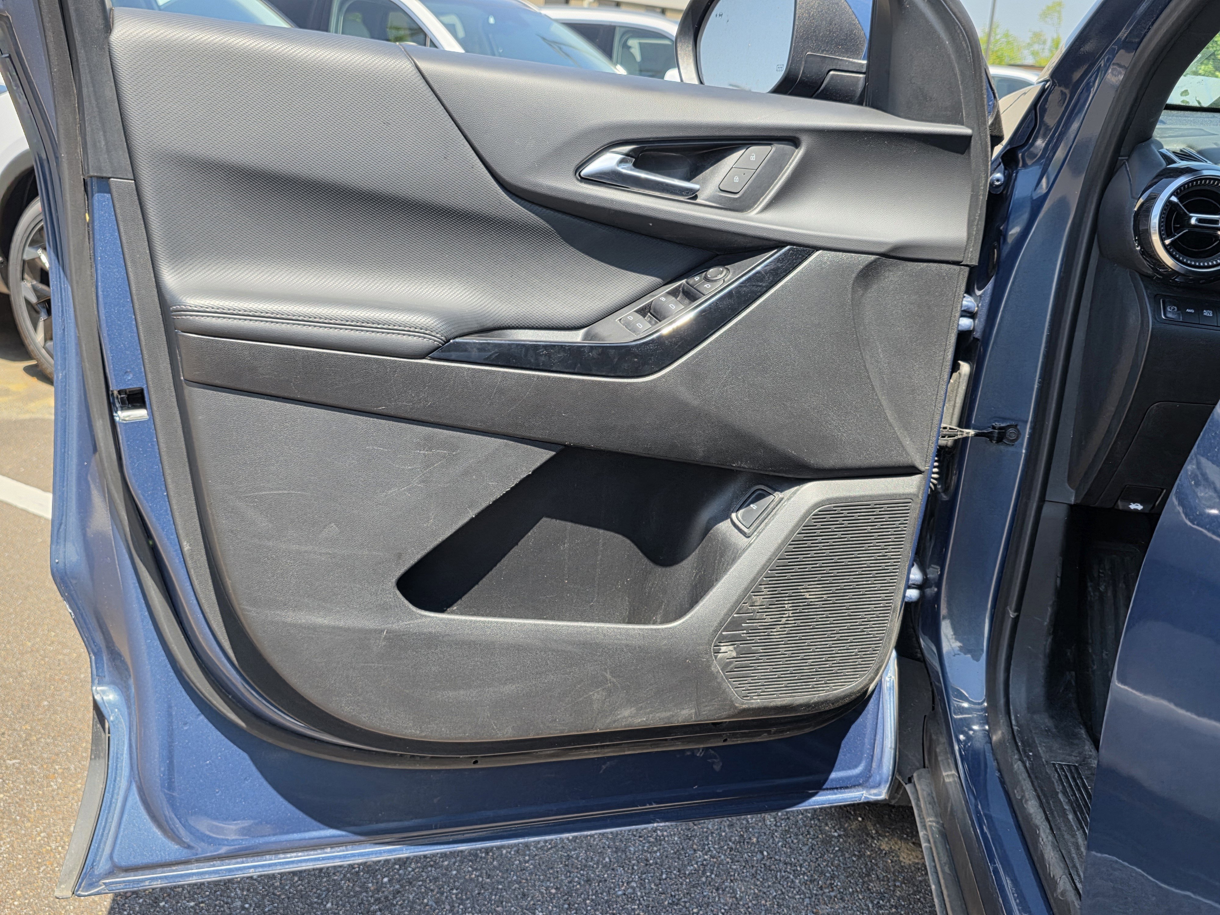 Used 2025 Lakeshore Blue Metallic Chevrolet AWD LT image 15