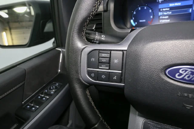 Used 2025 Gray Ford XLT image 28