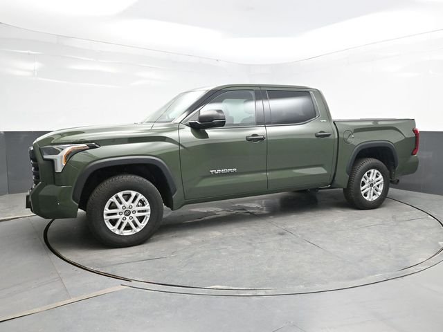 Used 2022 Green Toyota SR5 image 3