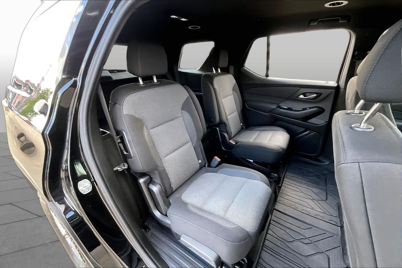 Used 2023 Mosaic Black Metallic Chevrolet LT Cloth image 20