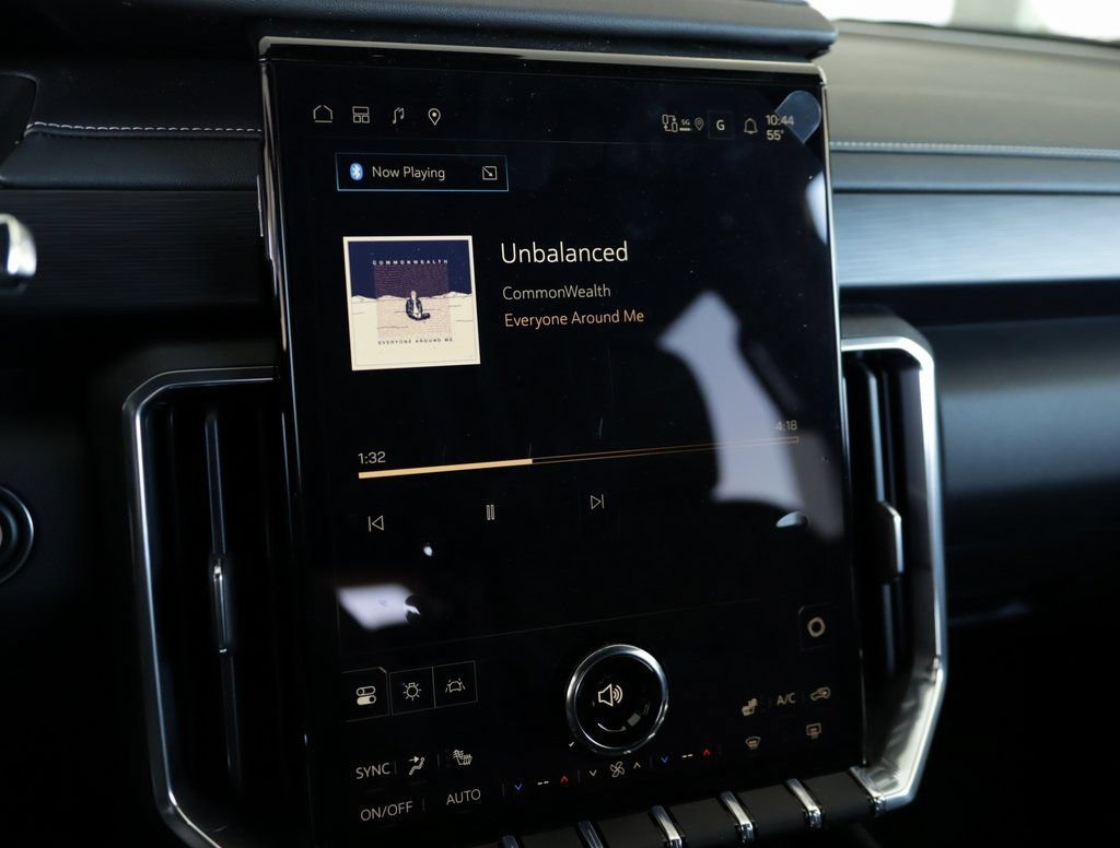 New 2026 Glacier White Tricoat GMC Elevation image 14