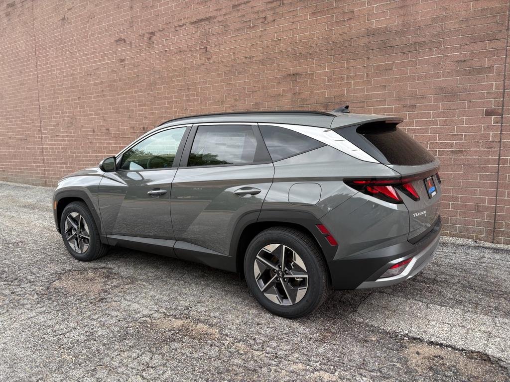 New 2026 Hampton Gray Hyundai SEL FWD image 3