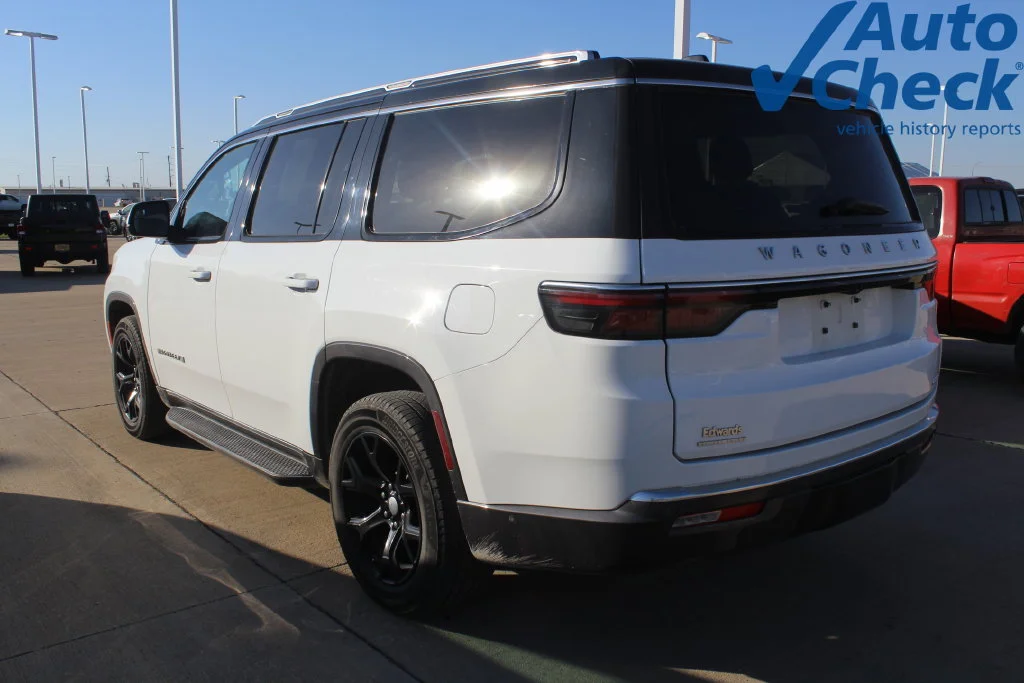 Used 2022 White Jeep Series II image 3