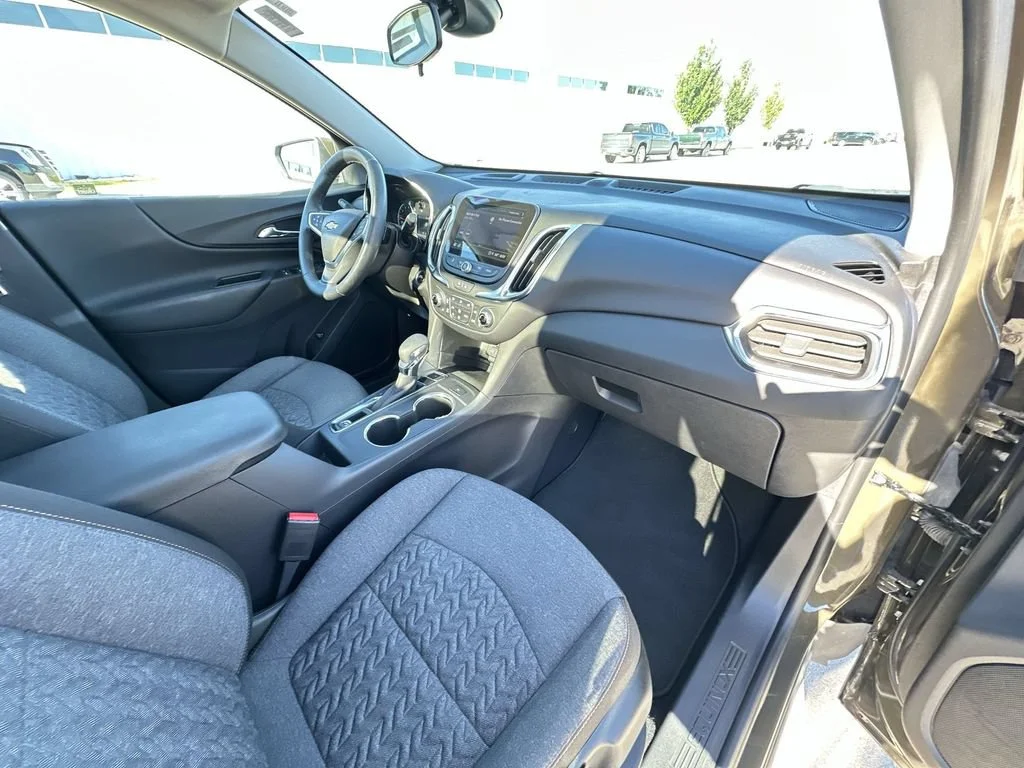 2024 Chevrolet Equinox LT - Photo 28