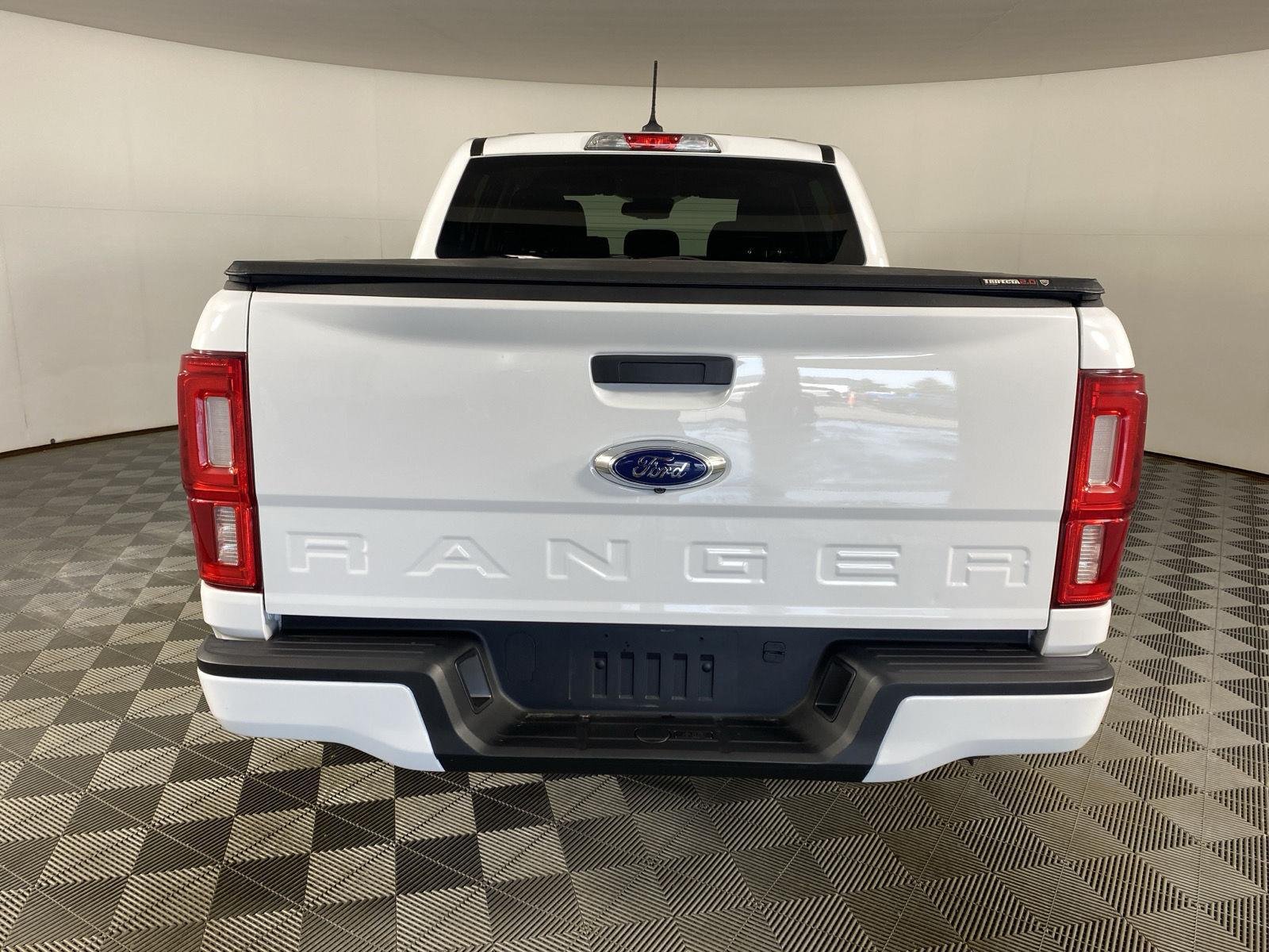 Used 2023 Oxford White Ford XLT image 9