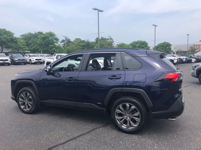 Used 2022 Blue Toyota XLE Premium image 5