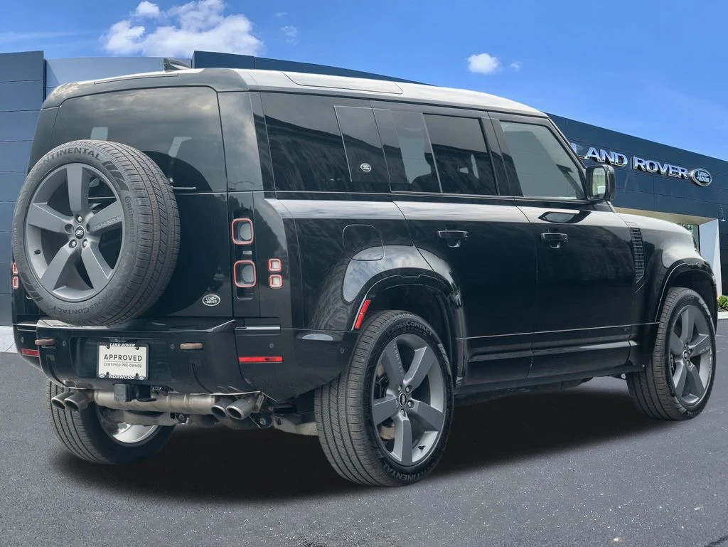 Certified Used 2023 Black Land Rover V8 image 4
