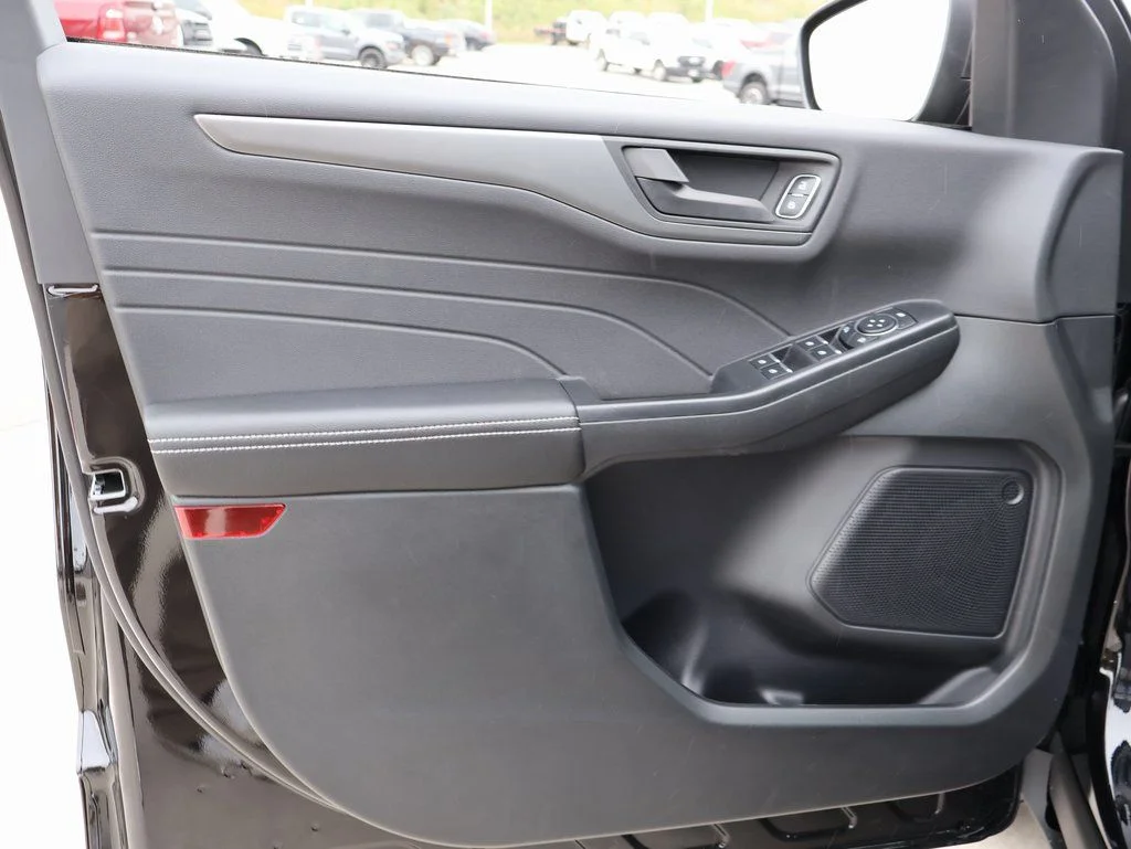 New 2026 Agate Black Metallic Ford Active® image 21