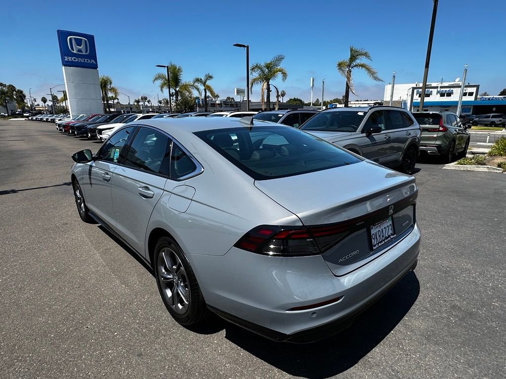 Used 2024 Gray Honda EX-L image 6