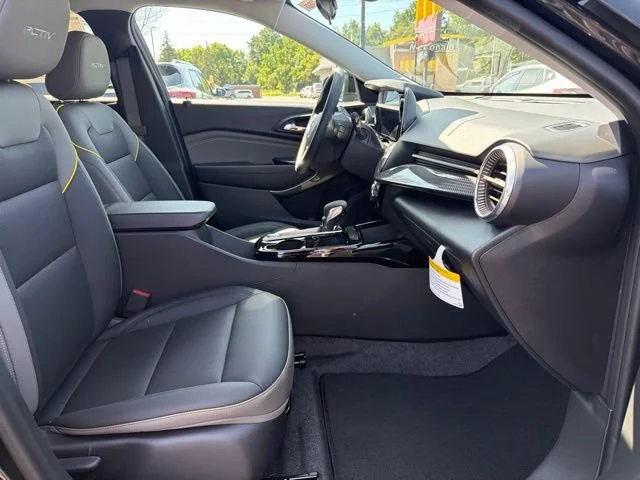 New 2026 Mosaic Black Metallic Chevrolet ACTIV image 16