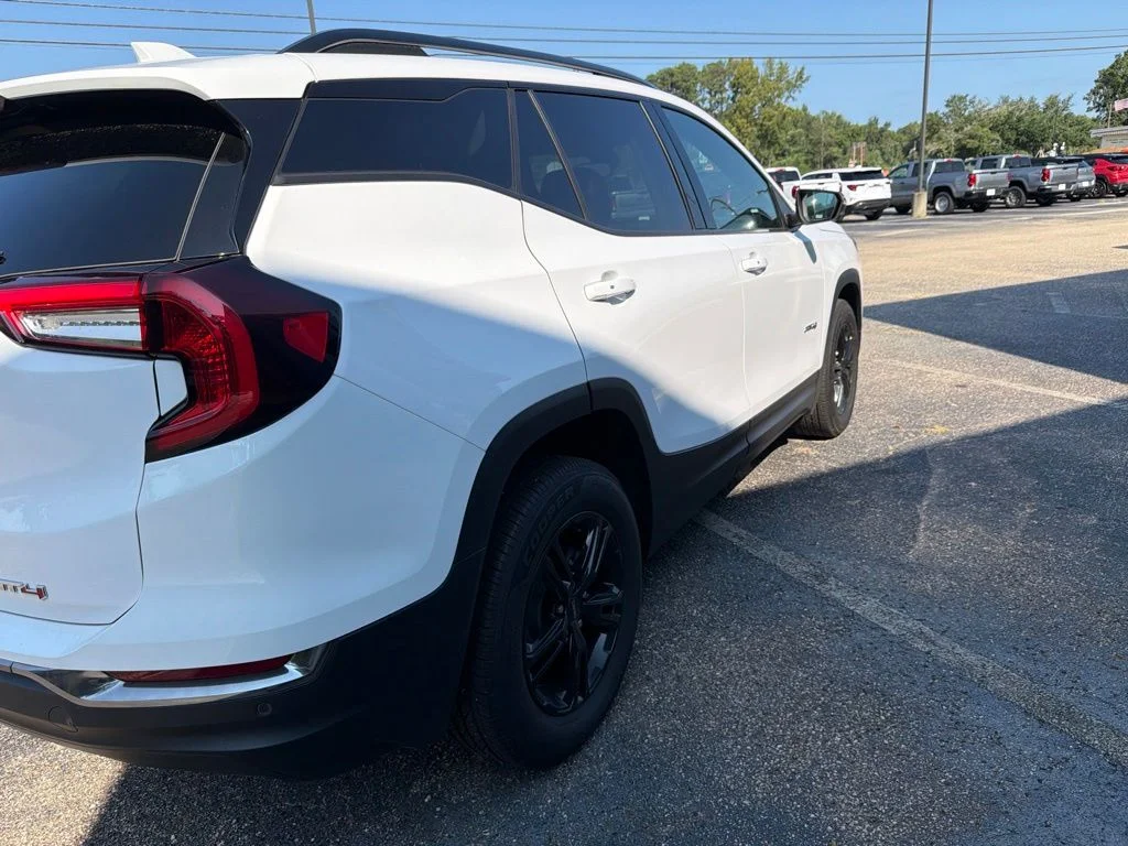 Used 2024 Summit White GMC AT4 image 5
