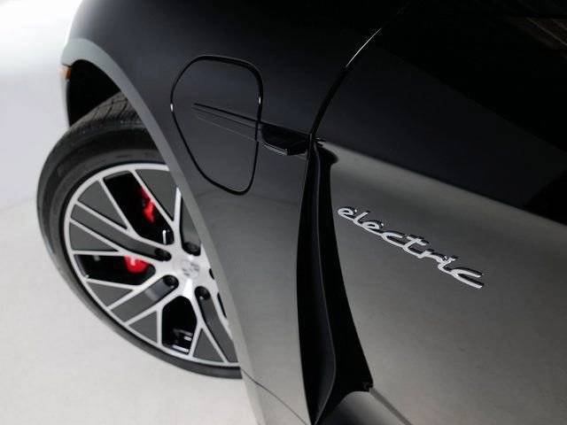 New 2026 Black Porsche 4S image 11