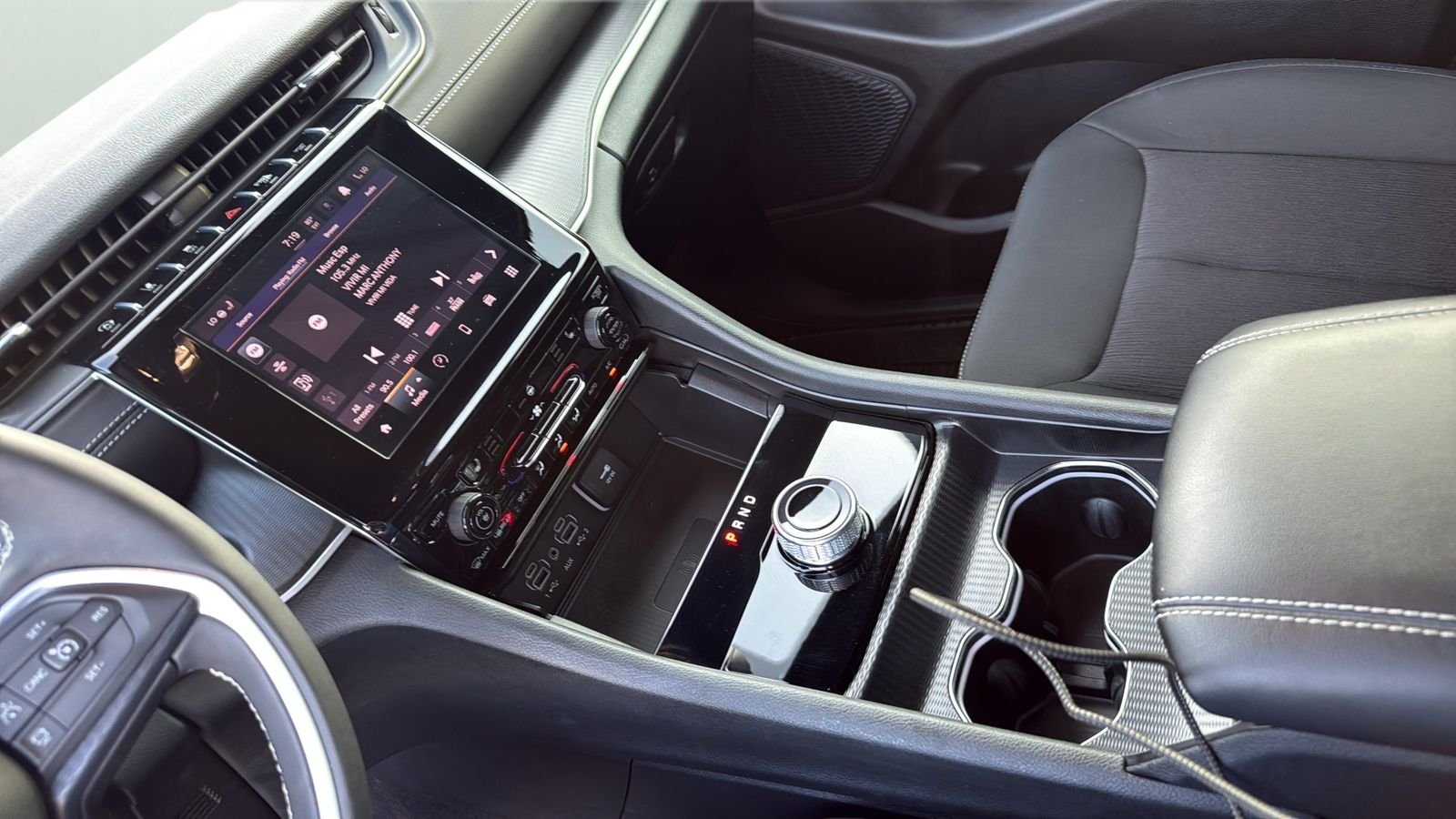 Used 2025 Gray Jeep Laredo X image 20