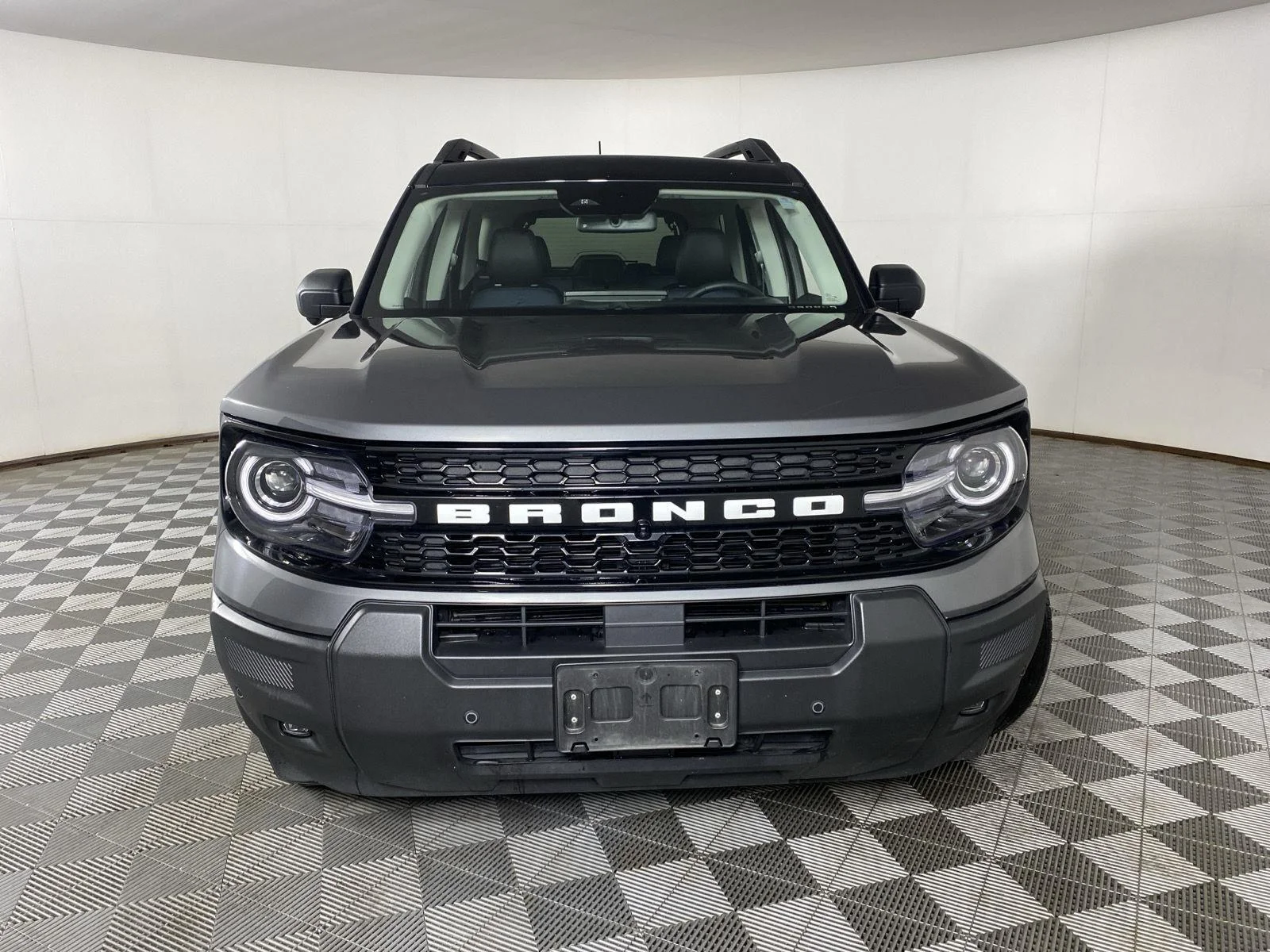 Used 2025 Carbonized Gray Ford Outer Banks image 5