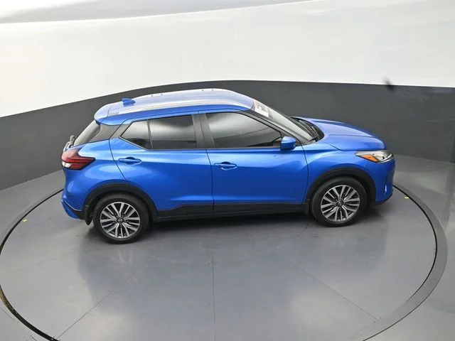 Used 2023 Blue Nissan SV image 18