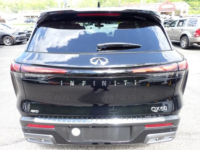 Certified Used 2024 Black INFINITI Sensory image 4