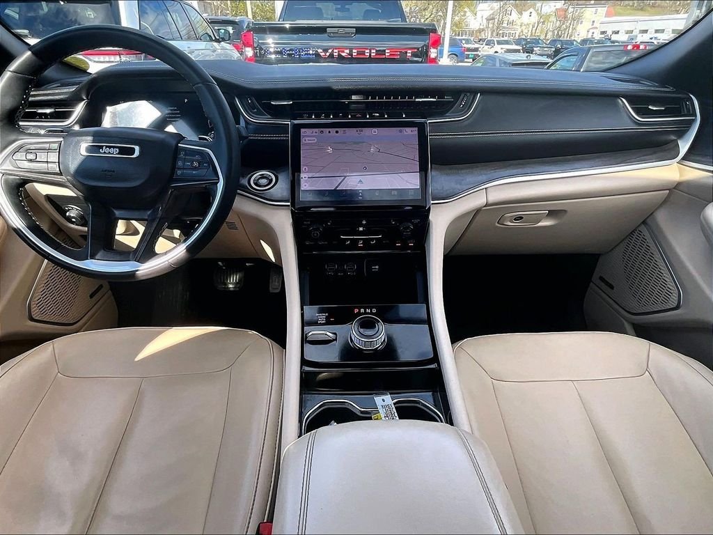 Used 2023 Metallic Jeep Limited image 22