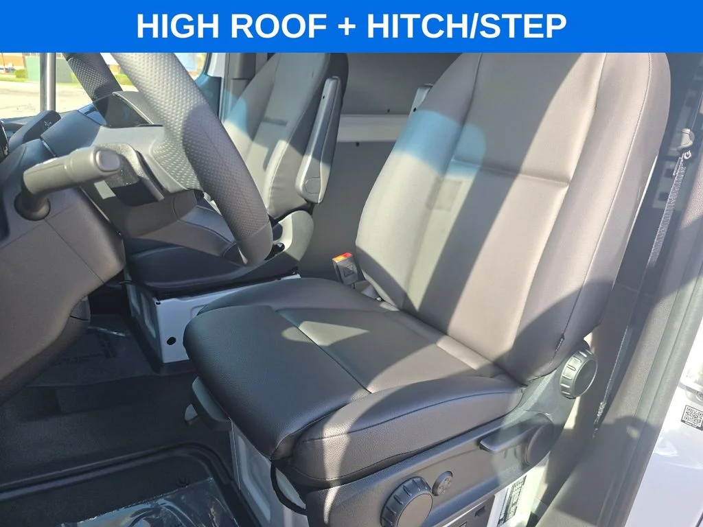 New 2026 Arctic White Mercedes-Benz Cargo 170 WB image 19