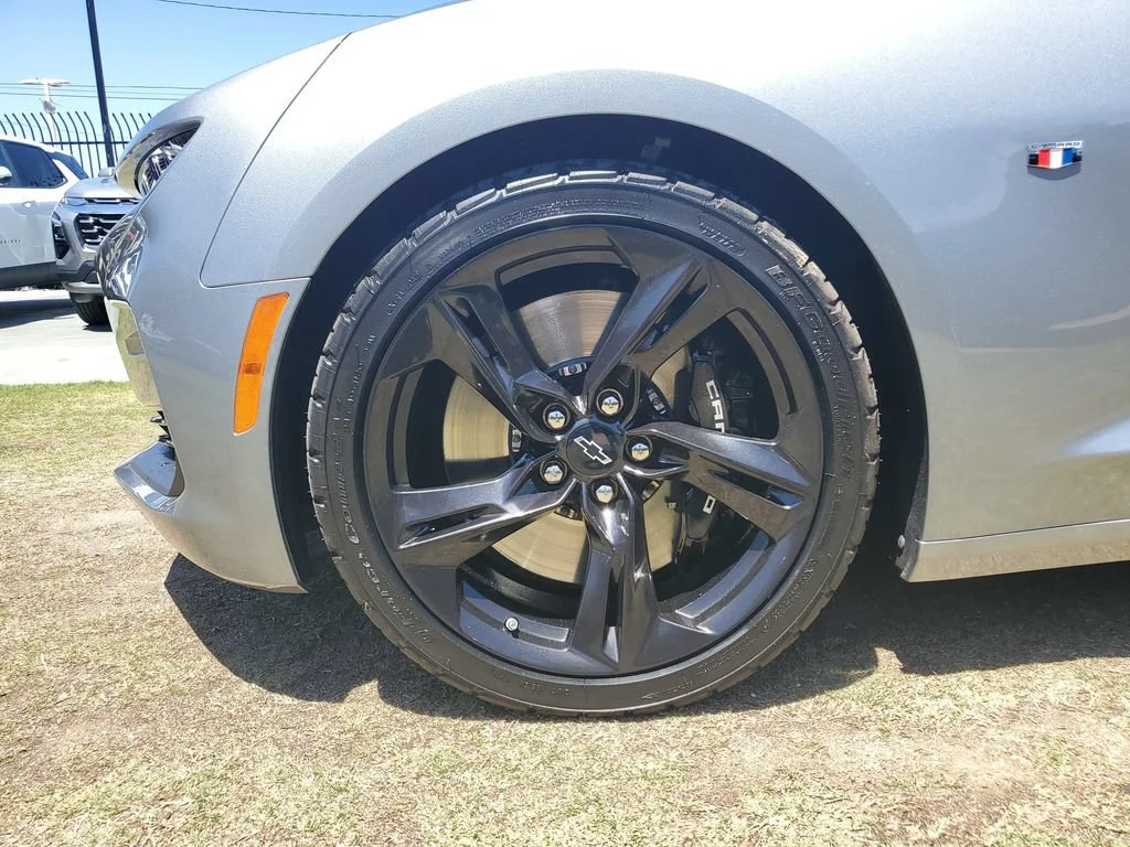 Used 2023 Sharkskin Metallic Chevrolet 1SS image 7