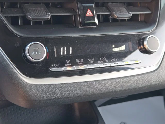 Used 2026  Toyota LE image 23