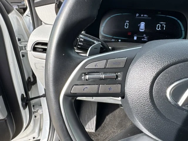 Used 2024 White Hyundai SEL image 49