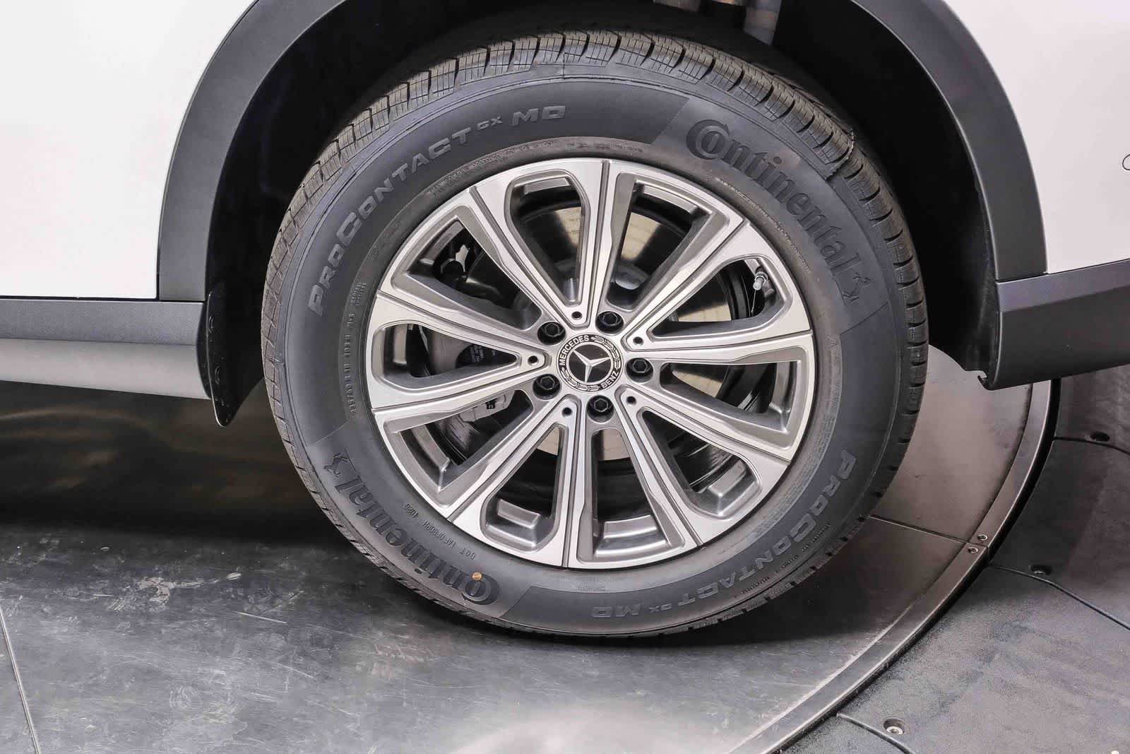 New 2026 Polar White Mercedes-Benz GLC 300 image 50