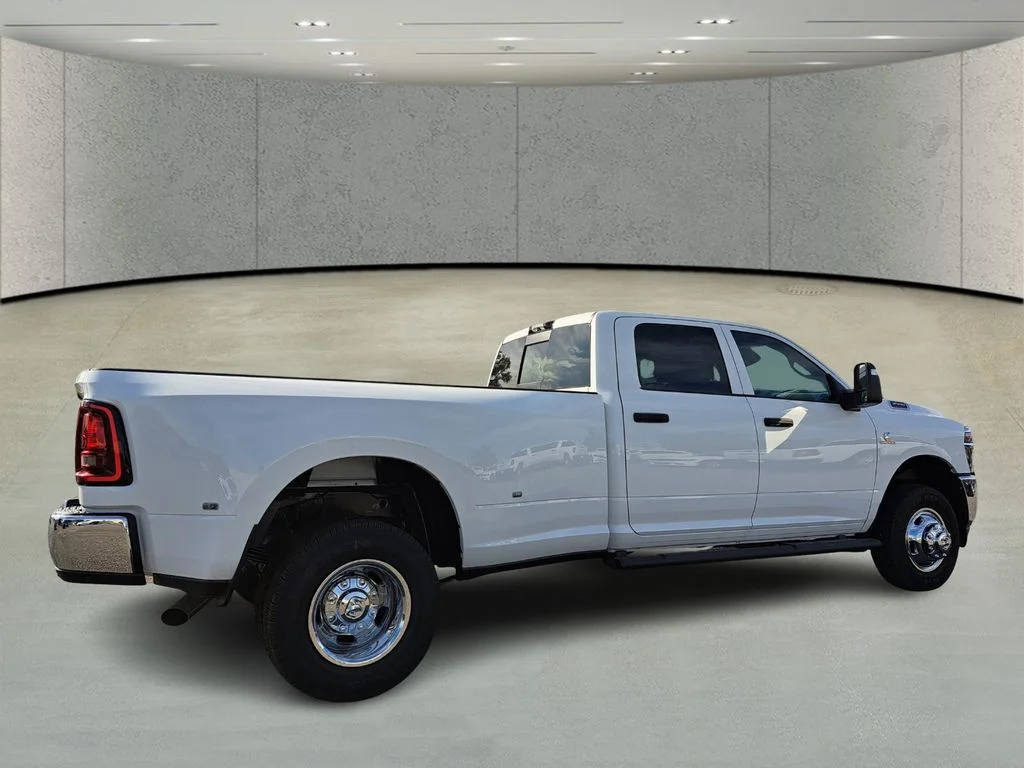 New 2026 Bright White Clear-Coat Exterior Paint RAM Tradesman image 5