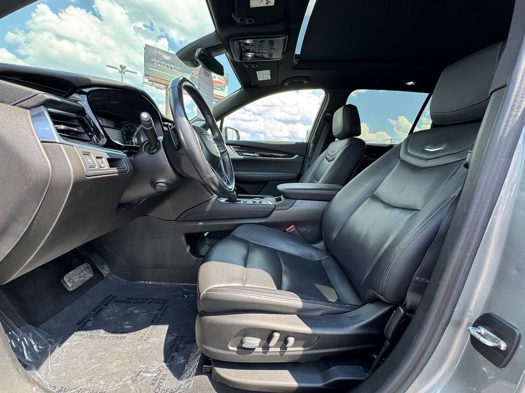 Used 2023 Silver Cadillac Premium Luxury image 22