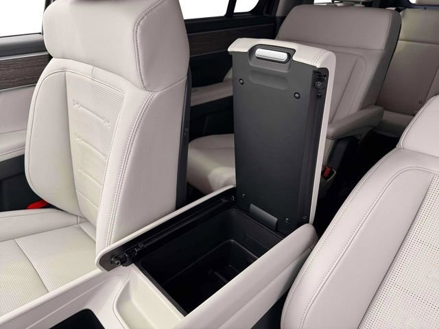 New 2026 Serenity White Hyundai Limited 6P image 18