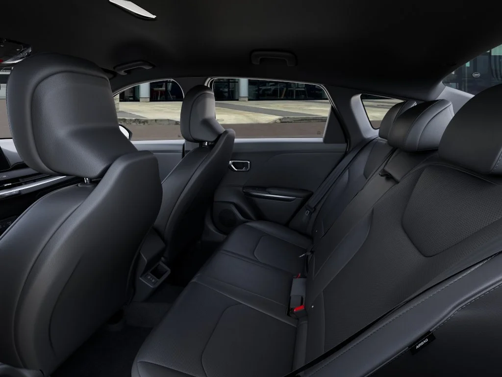 New 2026 Snow White Pearl Kia EX image 18