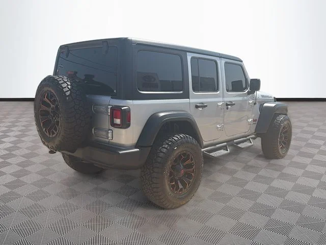 Used 2022 Silver Jeep Unlimited Sport Altitude image 7