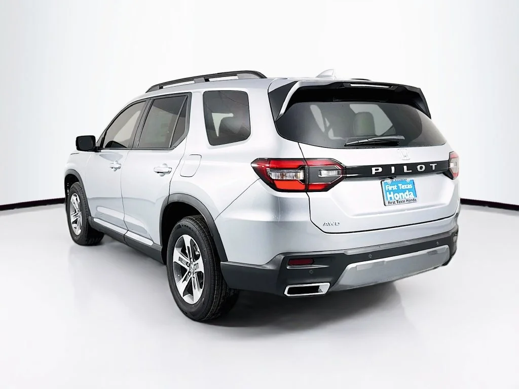 New 2026 Silver Honda EX-L image 5