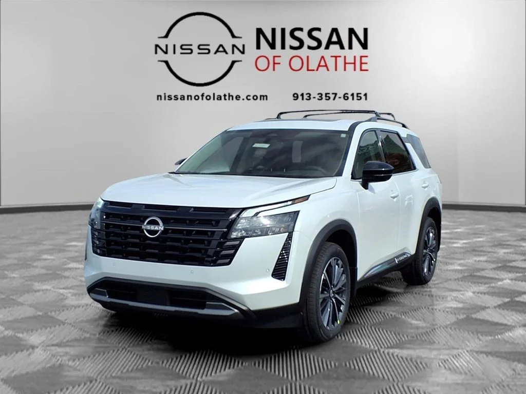2026 Nissan Pathfinder Platinum 4WD's photo