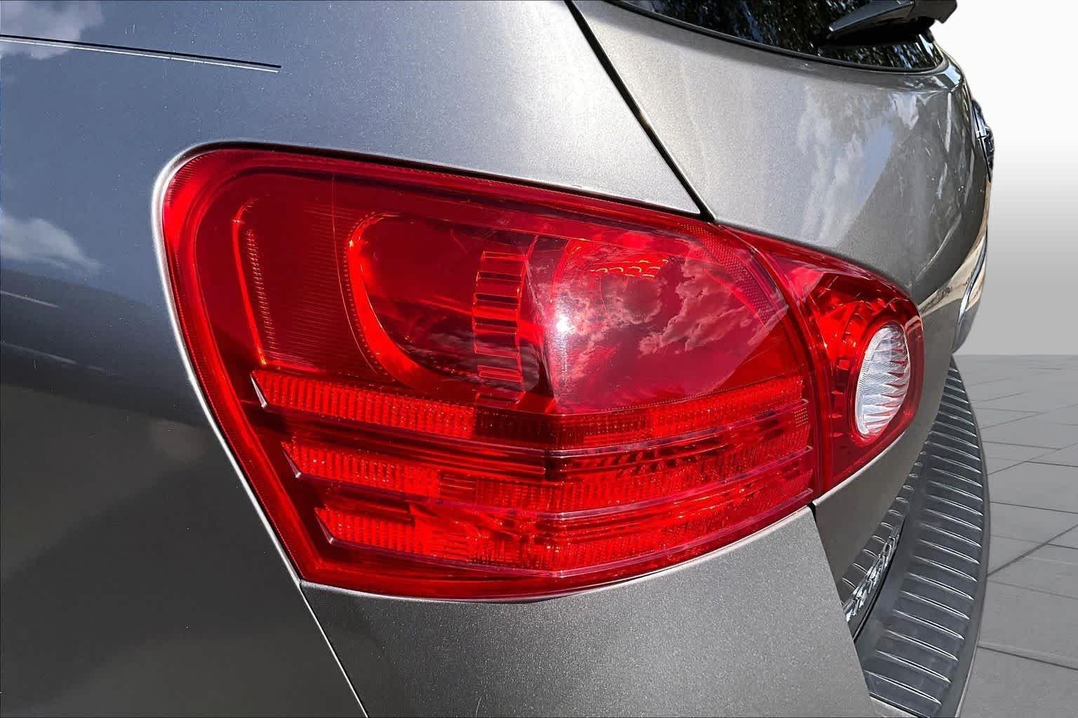 Used 2012 Platinum Graphite Nissan SV image 28