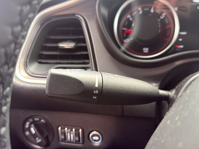 Used 2022 White Dodge R/T Scat Pack image 31