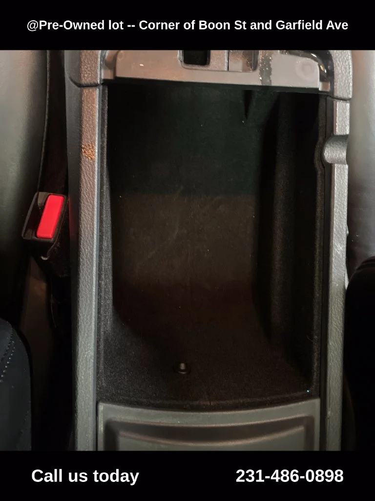 Used 2016 Gray Jeep Limited image 13