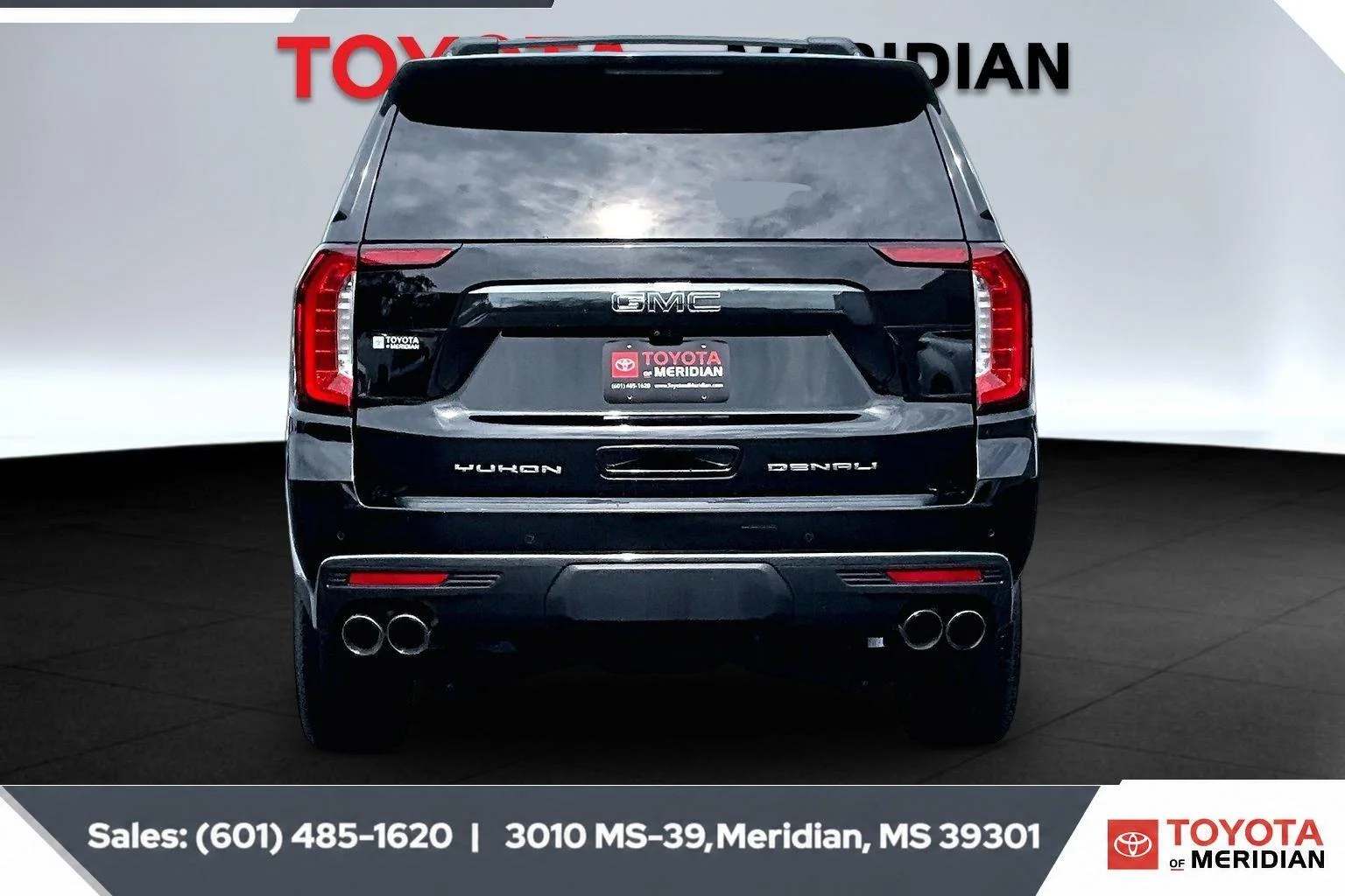 Used 2024 Onyx Black GMC Denali Ultimate image 4