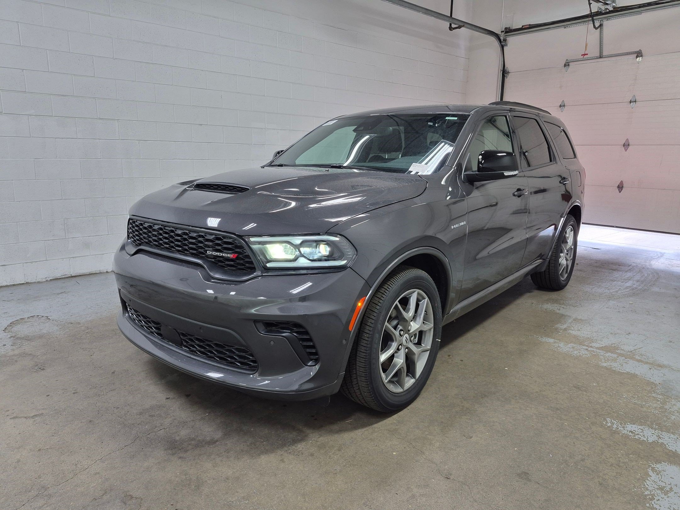 New 2026 Vapor Gray Exterior Paint Dodge GT Premium HEMI V8 image 9