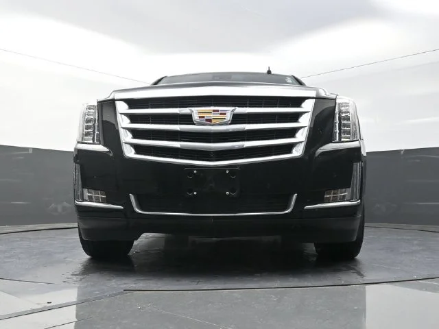 Used 2020 Black Cadillac Premium image 33